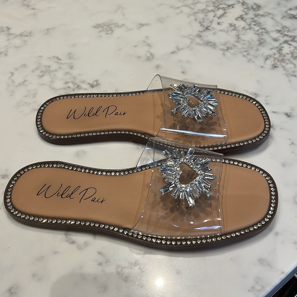 Wild Pair Sandals - Picture 3 of 8
